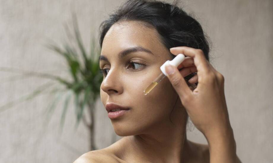 Naturalny sposób odmładzania skóry z użyciem kwasu hialuronowego – co warto wiedzieć?