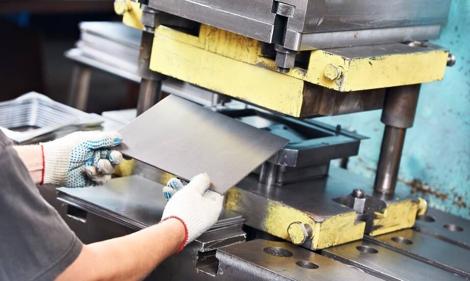 Przyszłość technologii do wykrojników blachy w przemyśle metalowym