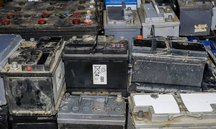 Jak profesjonalny skup wspiera recykling wtórnych surowców?