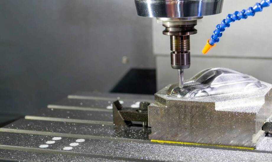Jak nowoczesne centra frezarsko-obróbcze wpływają na jakość detali?