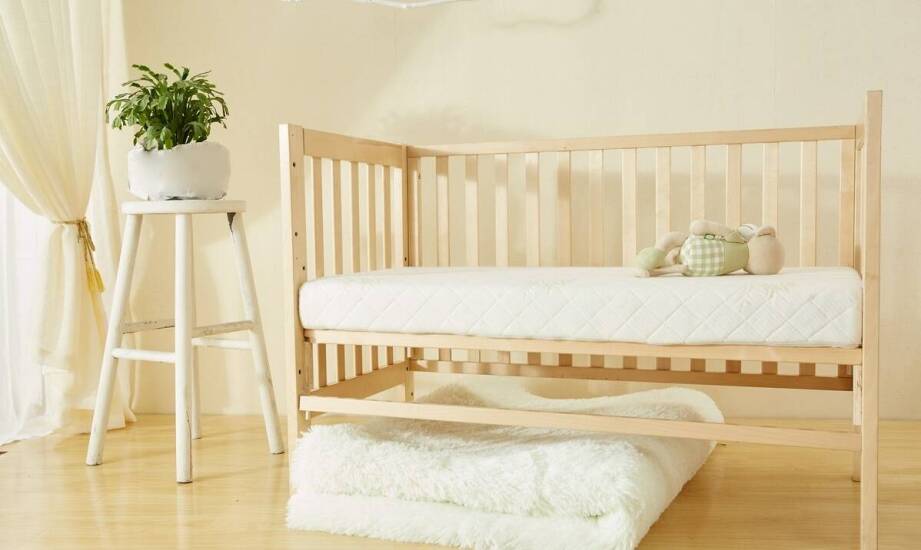 Łóżko dla dziecka – na co zwrócić uwagę przy wyborze materiału?