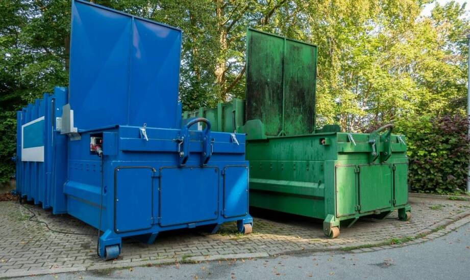 Jakie czynniki wpływają na wybór odpowiedniego kontenera do odpadów?