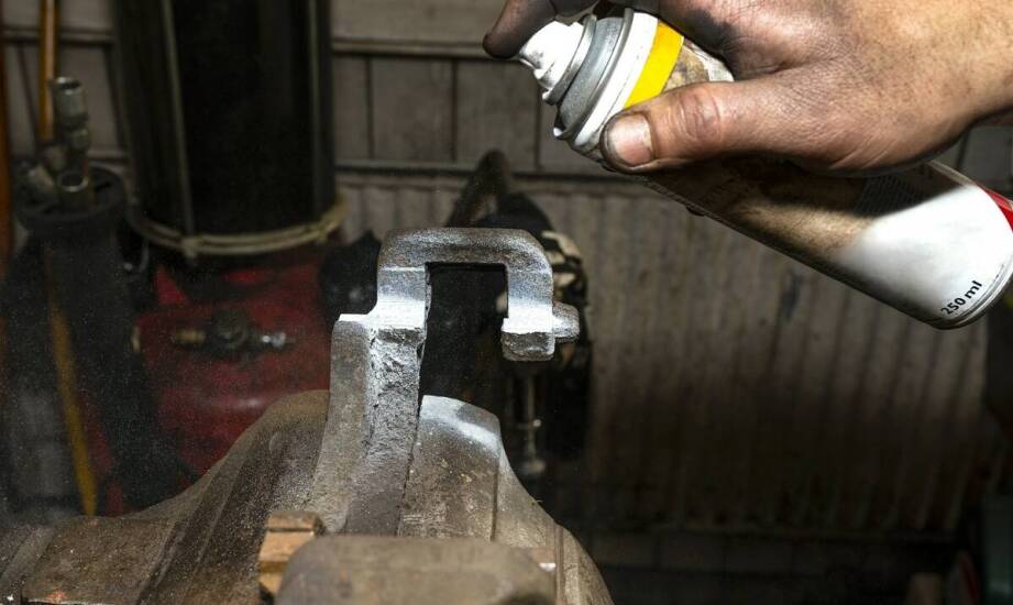 Loctite primer: jak wspiera antykorozyjną ochronę metalowych elementów?