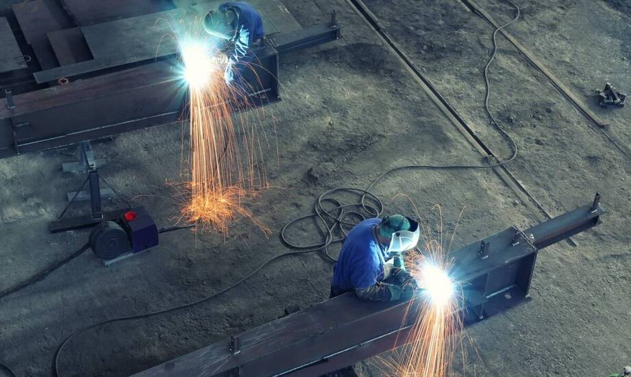 Jakie korzyści niesie zastosowanie ogniowego cynkowania w metalowych konstrukcjach?