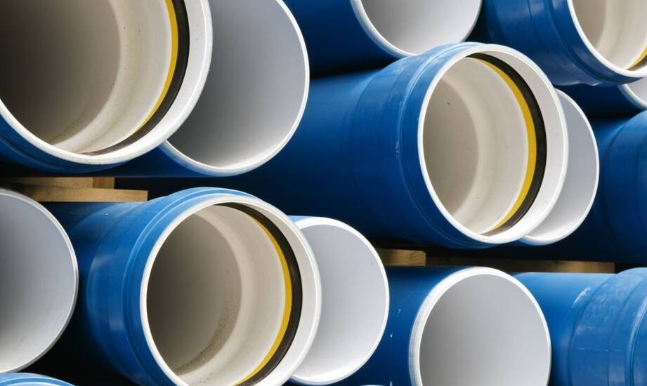 Wykorzystanie stalowych beczek w transporcie surowców: najważniejsze aspekty