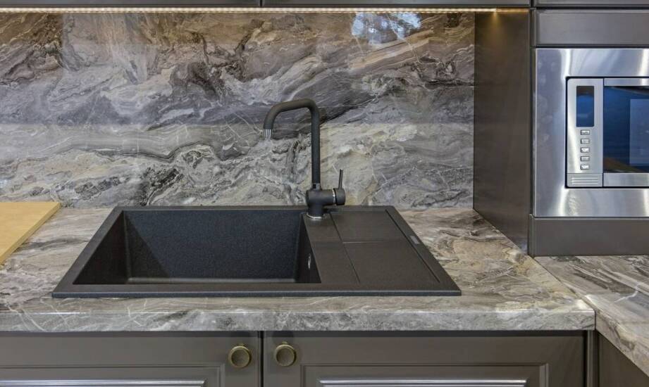 Porady dotyczące wyboru idealnego zlewozmywaka granitowego do małej kuchni