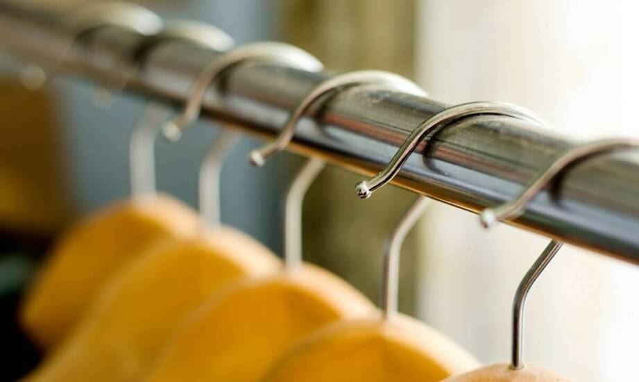 Stylowe rozwiązania z wykorzystaniem oryginalnych wieszaków do ubrań