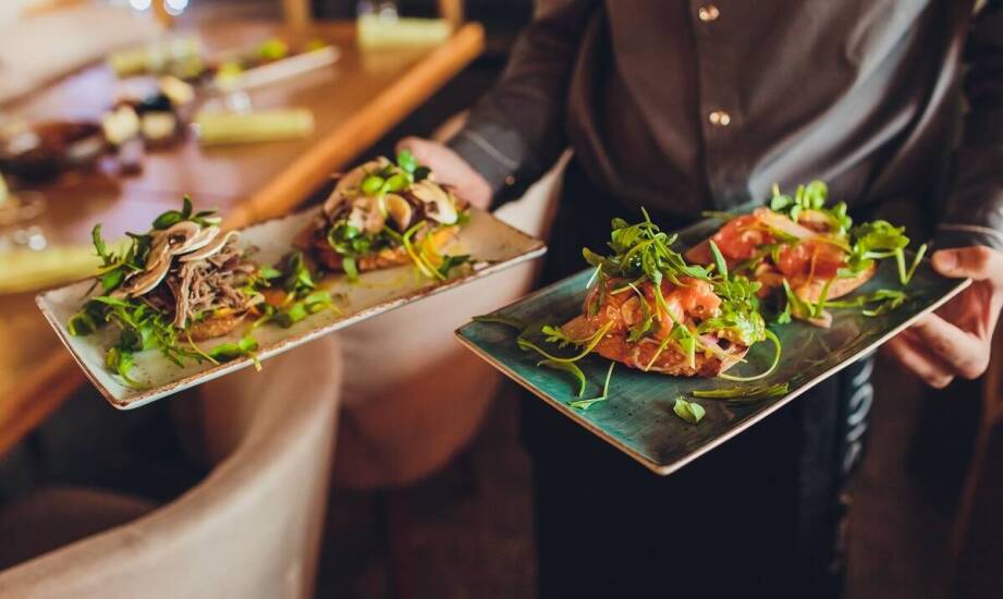 Jak wykorzystać bolesławieckie talerze do eleganckiego serwowania potraw?