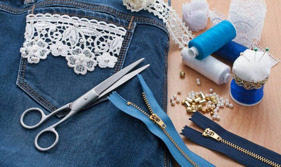 Ozdobne naszywki w projektach artystycznych – możliwości i inspiracje