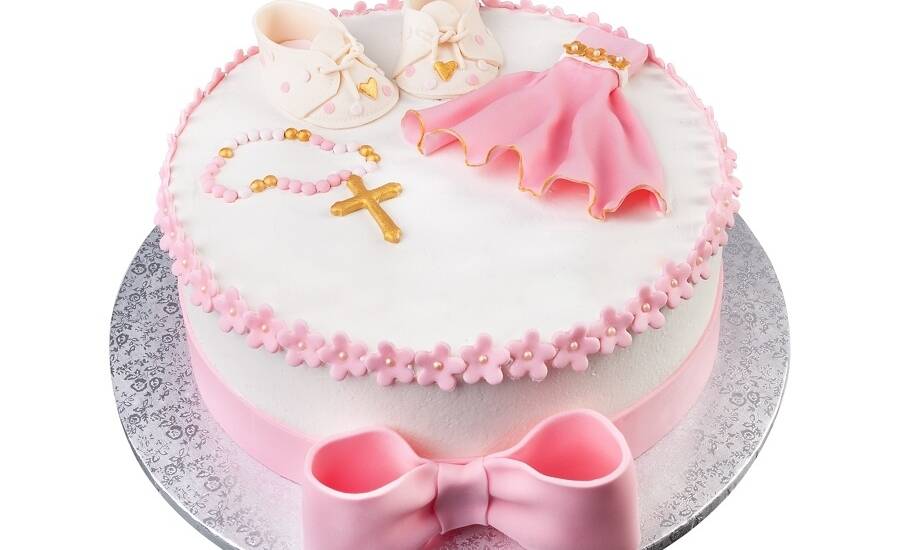 Jakie są trendy w dekoracji tortów na chrzest dla dziewczynek?
