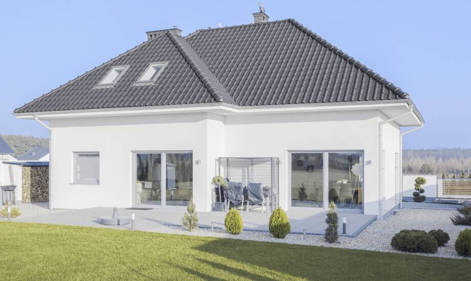 Dlaczego warto zainwestować w jednorodzinne domy z czterema pokojami?