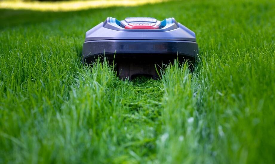 Jak właściwie konserwować i dbać o koszące roboty?