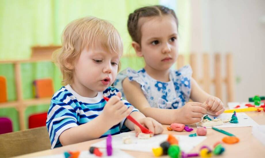 Rola kreatywności w przedszkolnej edukacji: jak ją rozwijamy?