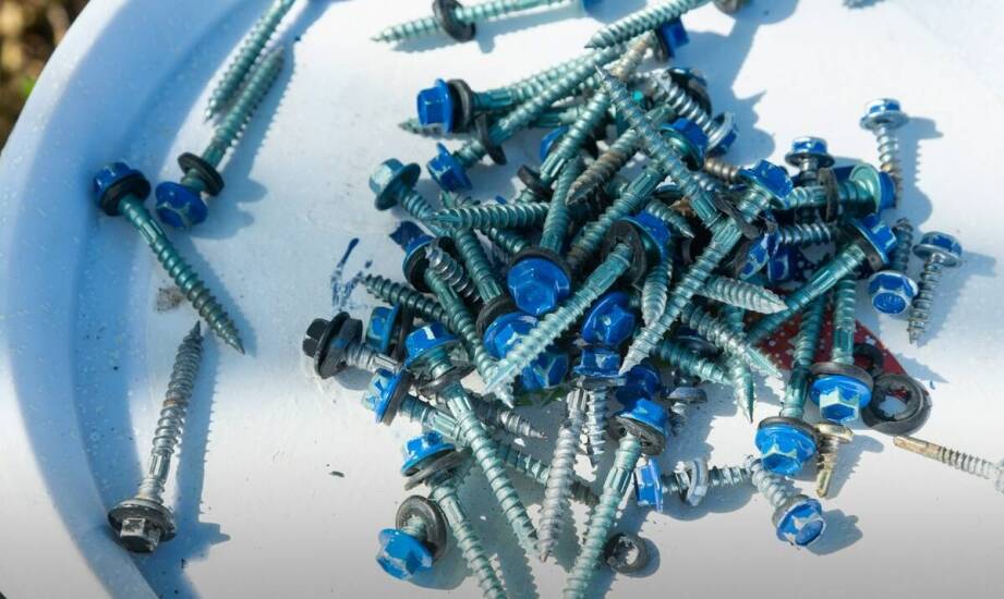 Zastosowanie śrub w przemyśle chemicznym – co warto wiedzieć?