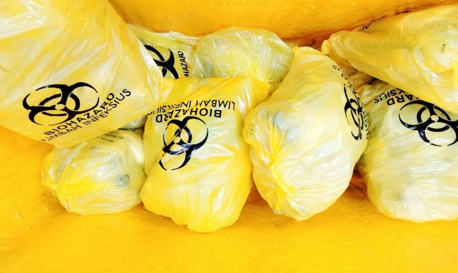 Jakie są wyzwania związane z produkcją worków do odpadów medycznych?