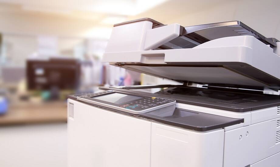Jak serwis gwarancyjny i pogwarancyjny wpływa na wynajem kopiarek?