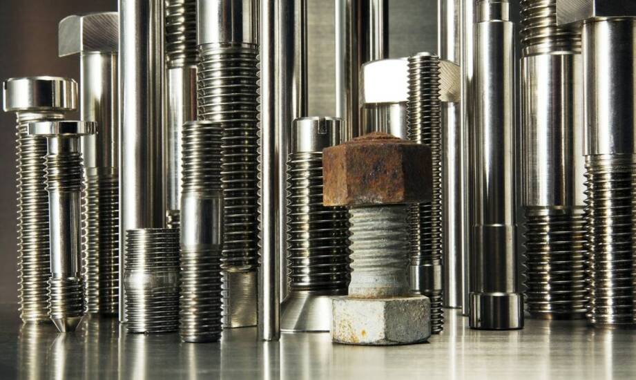 Różnice między zrywalnymi nitami a innymi typami łączników