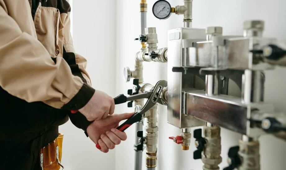 Montaż instalacji powietrza sprężonego a możliwość rozbudowy przyszłej systemu