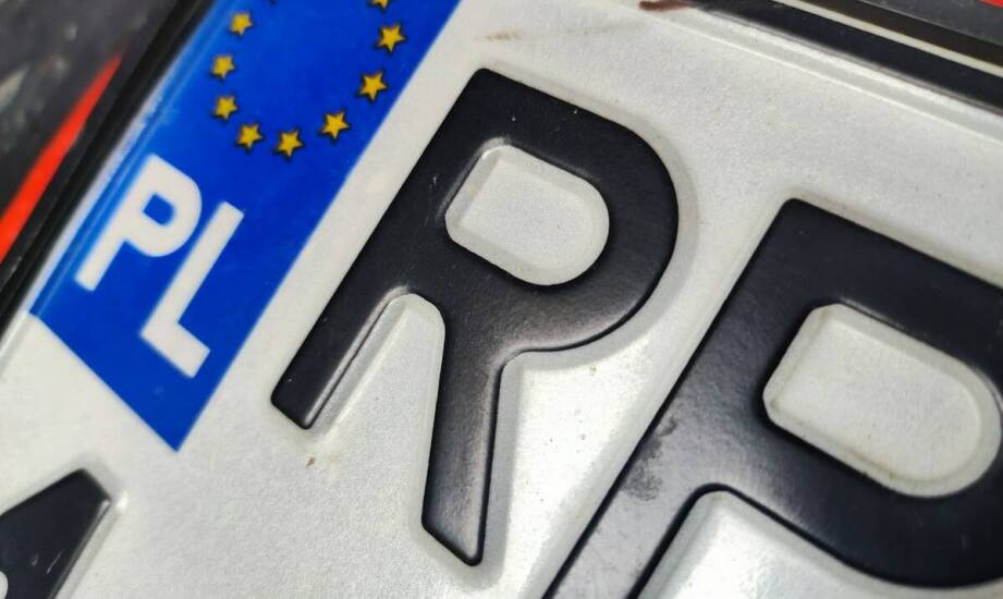 Personalizacja drogowych płyt: dostosowanie do indywidualnych potrzeb klientów