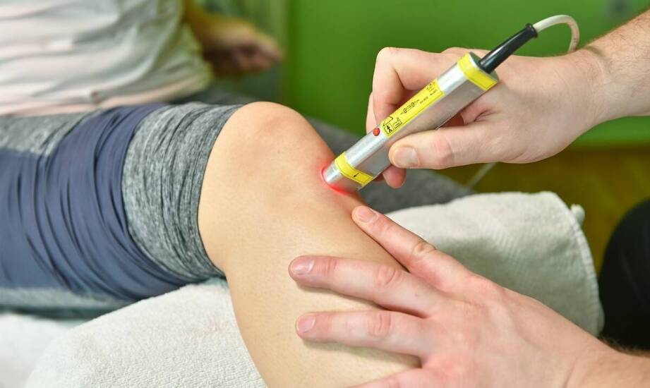 Jak laseroterapia pomaga w szybkim powrocie do fizycznej aktywności?