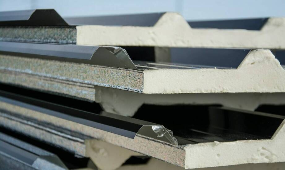 Zastosowanie foliowych arkuszy w przemyśle budowlanym