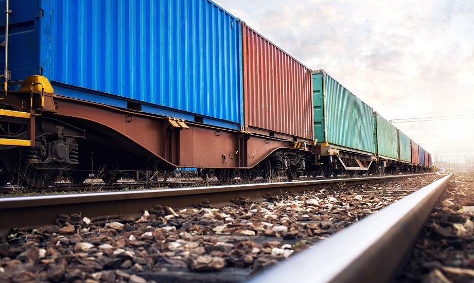 Dlaczego warto wybrać kolejową spedycję z Chin dla drobnicowych przesyłek?