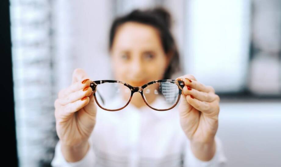 Stylowe kobiece oprawy okularowe – co jest modne?