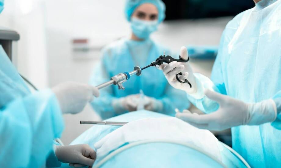 Przebieg operacji lędźwiowej dyskopatii z zastosowaniem małoinwazyjnych technik