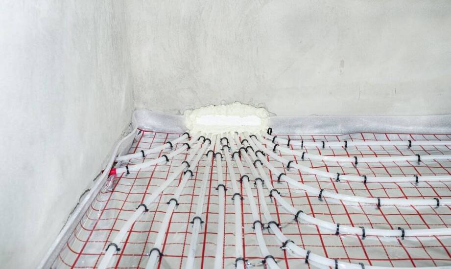 Najważniejsze zalety użycia styropianu do podłogowego ogrzewania
