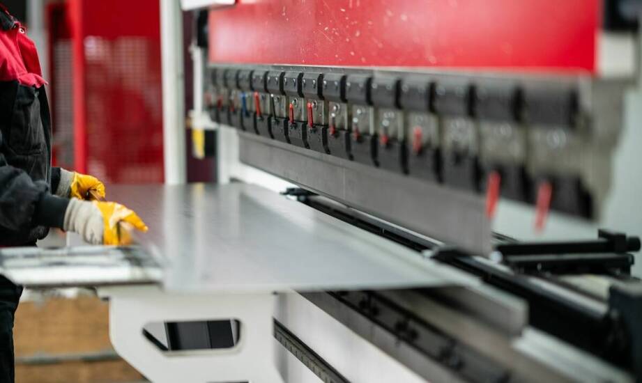 Gięcie blachy na wymiar a zróżnicowanie przemysłowych projektów