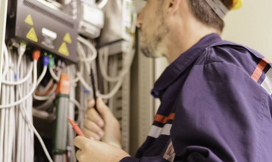 Serwis i konserwacja zabezpieczeń systemów: dlaczego są tak ważne?