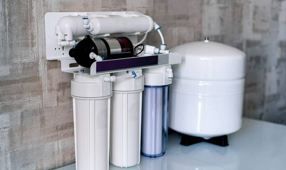 Rola systemów filtracji w utrzymaniu czystości w wannach do hydromasażu