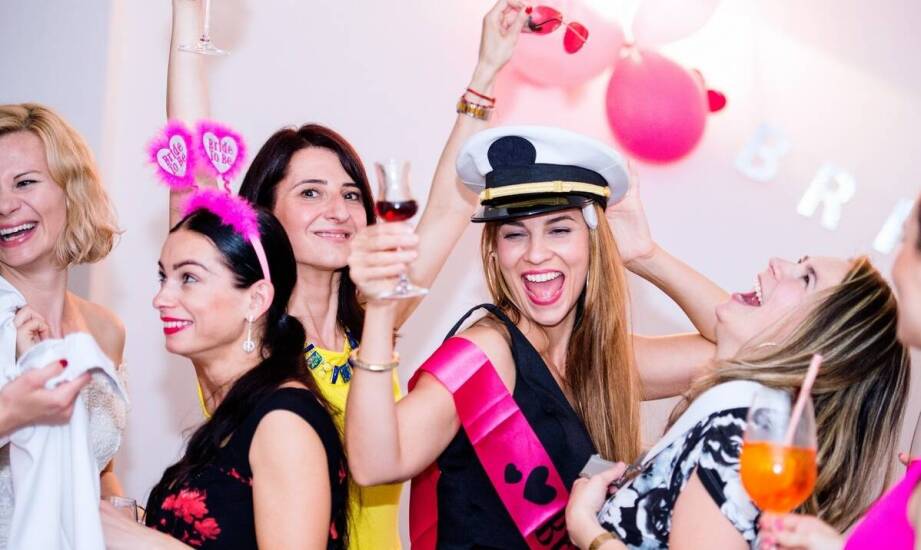 Jakie elementy warto uwzględnić w harmonogramie panieńskiego alkochińczyka?