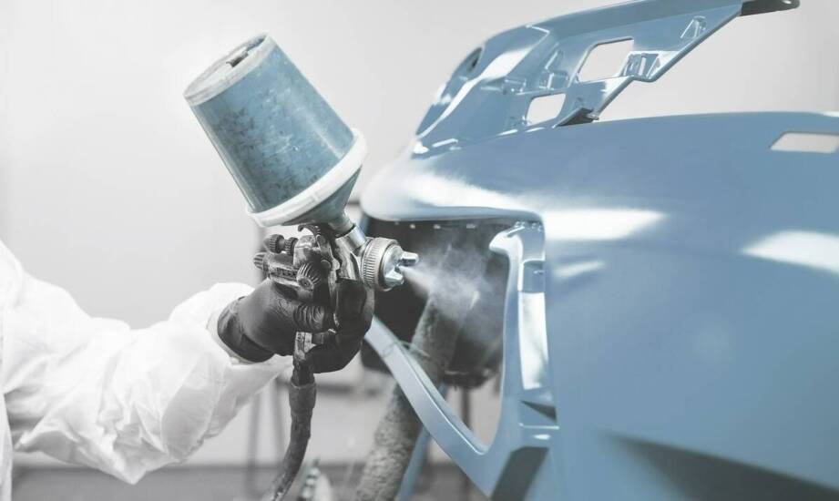 Lakiery samochodowe w sprayu – jak dobrać produkt do specyficznych potrzeb pojazdu?