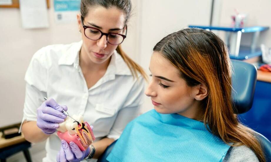 Skuteczność różnych metod leczenia paradontozy – co mówią eksperci?