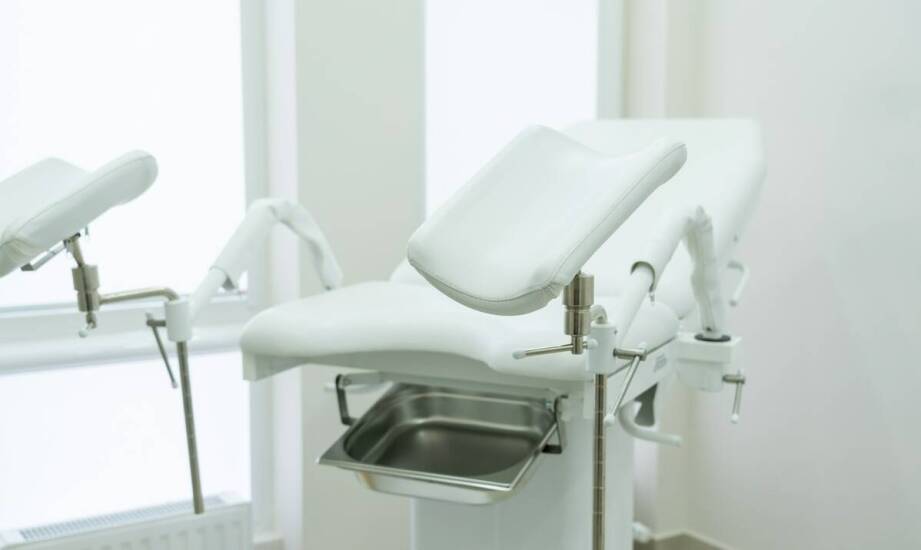 Znaczenie ergonomicznych produktów w poprawie komfortu pracy dla personelu medycznego