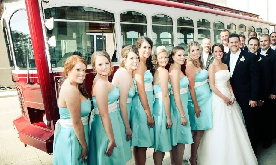 Organizacja wesela: Jak zapewnić transport dla gości po imprezie?