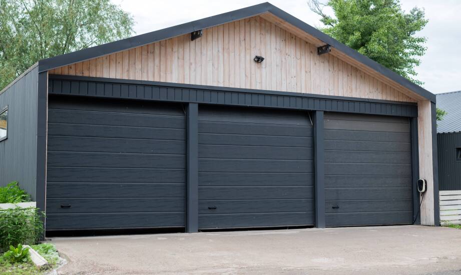 Wie entwirft man eine Luxusgarage passend zu einem prestigeträchtigen Anwesen?