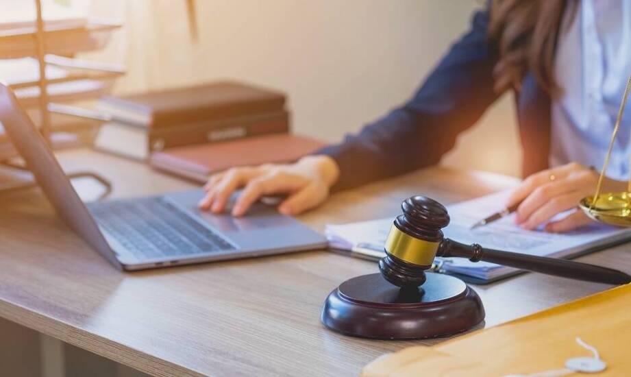 Asysta podczas przesłuchań: rola kancelarii prawnego radcy