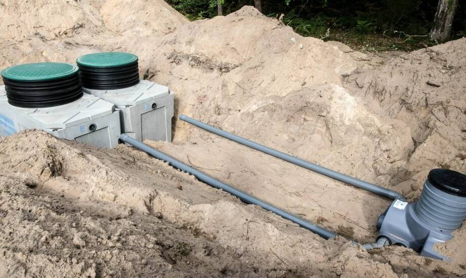 Jakie są najczęstsze błędy podczas instalacji przydomowej oczyszczalni ścieków i jak ich unikać?