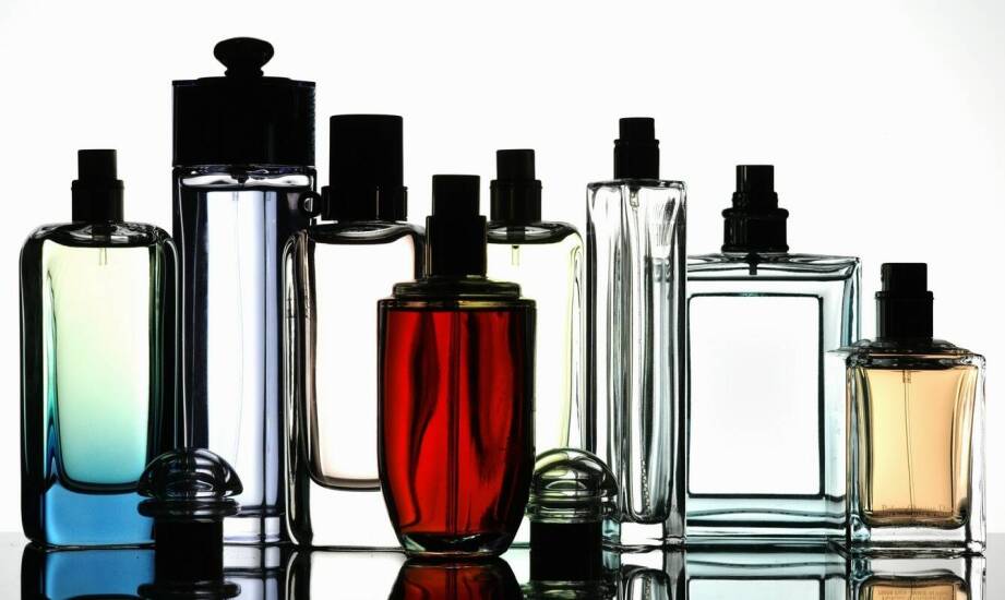 Wpływ designu nasadek na atrakcyjność opakowań perfumeryjnych