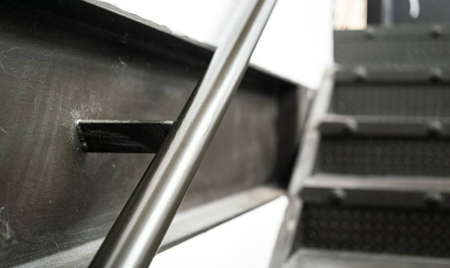 Jak konserwować metalowe tralki, aby zachowały swój wygląd?