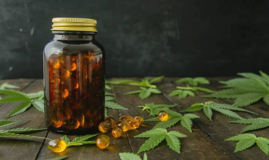 Why choose Pharmaquinone as your vitamin K2 supplier for supplement production?