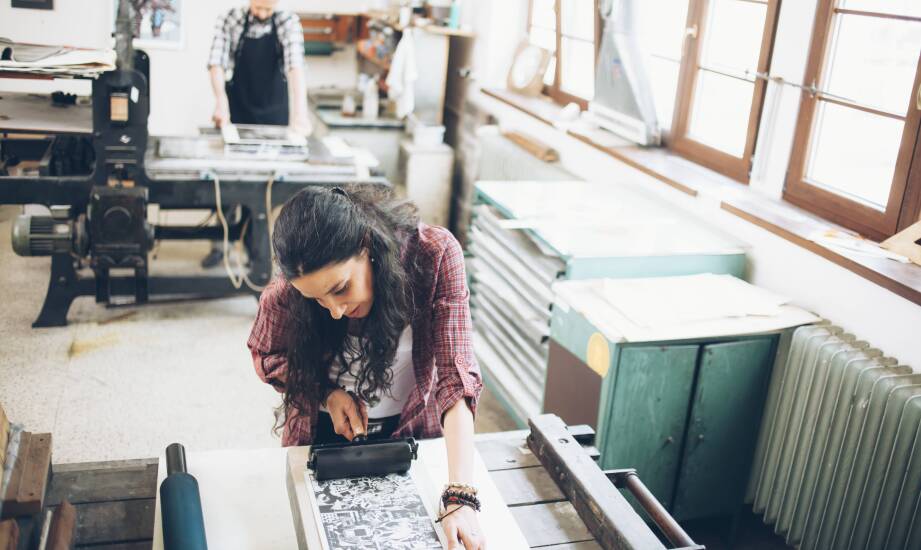 Jak przygotować się do warsztatów linorytu w Krakowie?