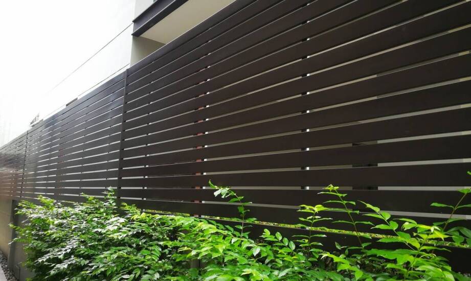 Wie wählt man den passenden Stil von Laserzäunen zur Architektur des Hauses aus?