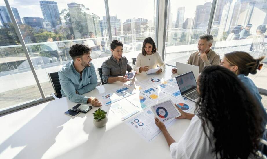 What is commercial law and corporate advisory?