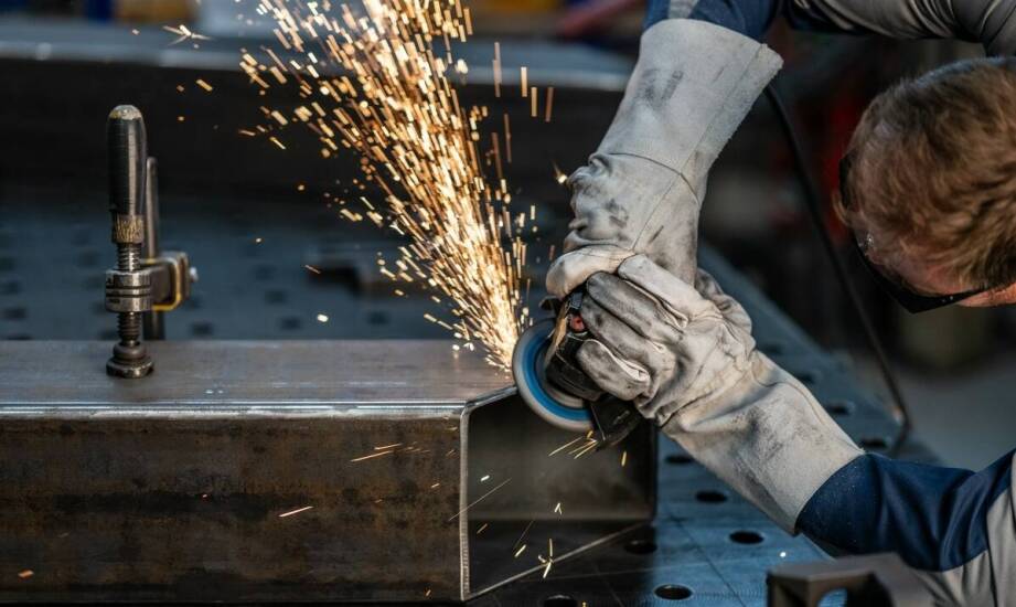 Znaczenie śrutowania w procesach remontowych maszyn przemysłowych