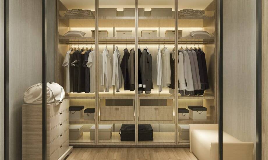 Szafy na wymiar a przechowywanie ubrań sezonowych – praktyczne porady