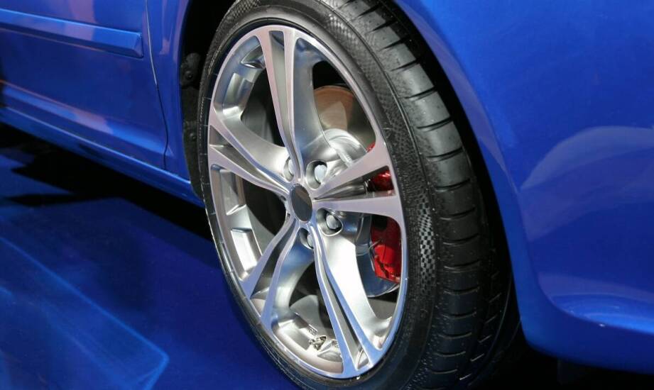 Jakie są zalety personalizacji felg dla Twojego samochodu Ford?