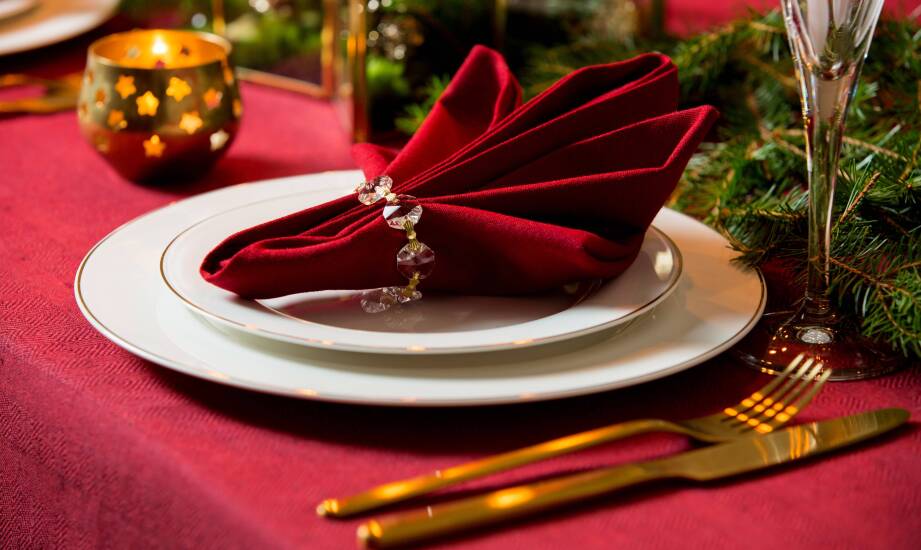 Różnorodność kolorystyczna jednobarwnych obrusów – co wybrać dla siebie?